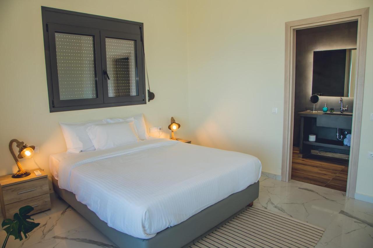 Villa Fabiana Kalamítsi Екстериор снимка